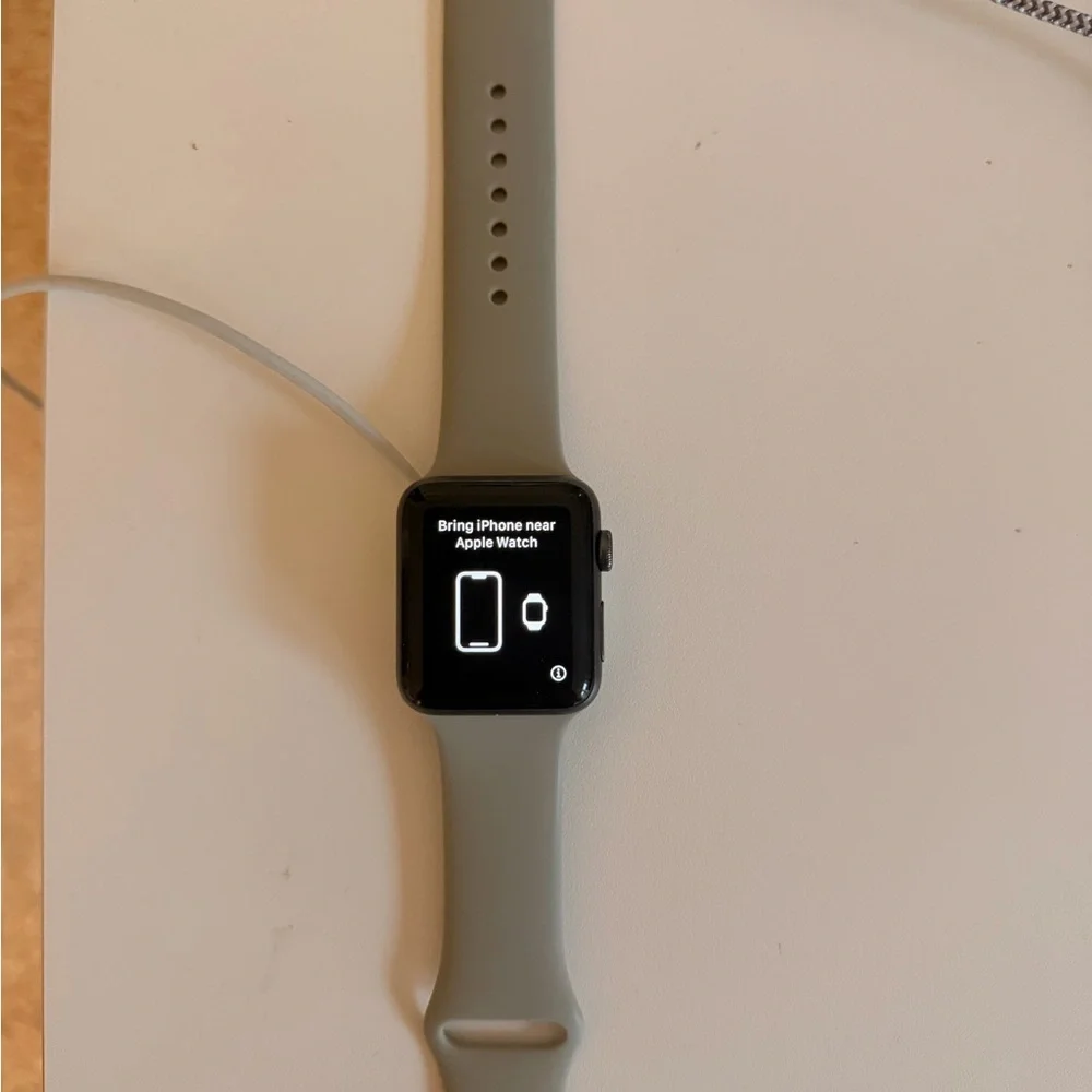 Apple Watch 3rd Generation 42MM *3 Free Watch Bands*